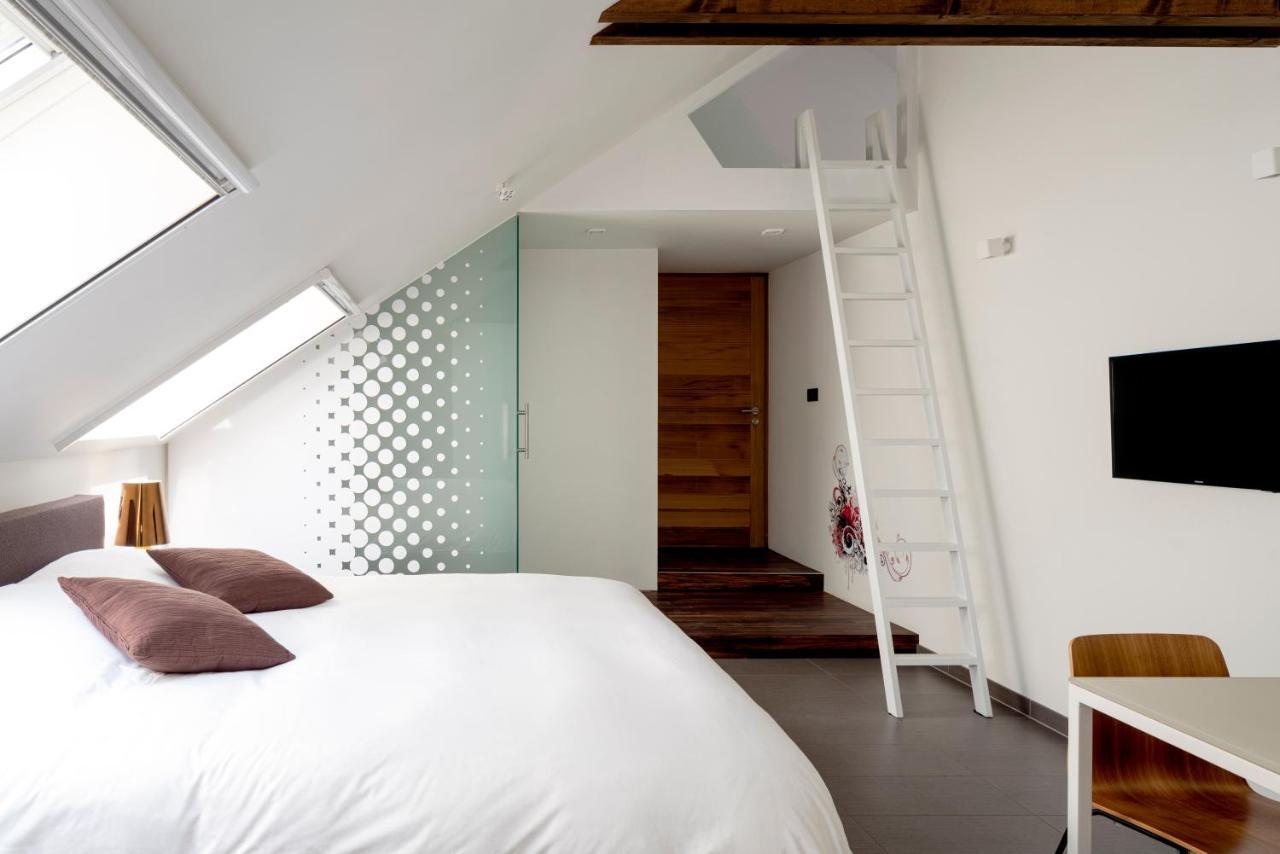 B&B Bed And Beyond Opglabbeek Eksteriør billede